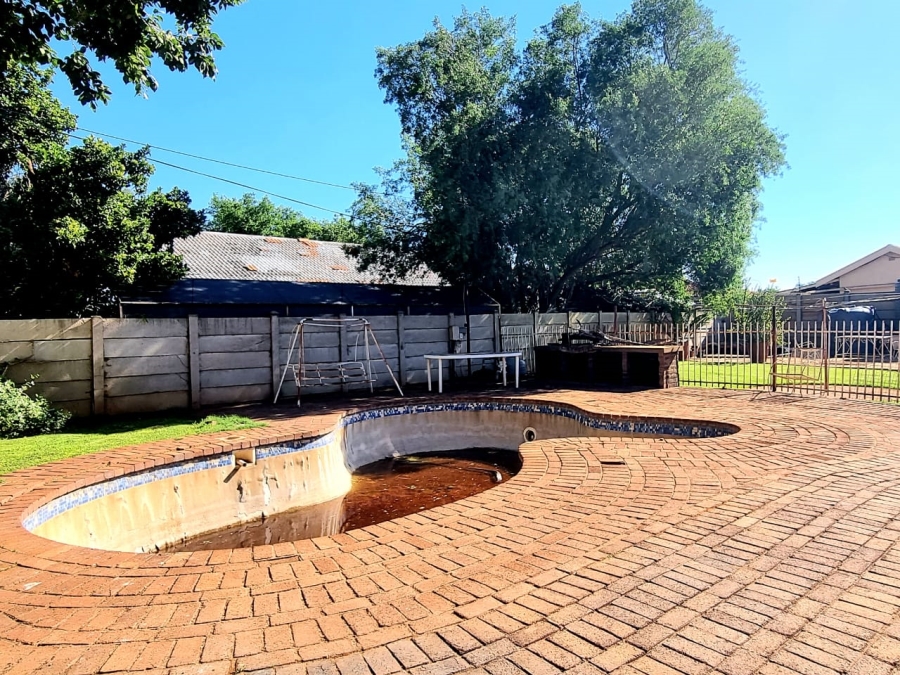 3 Bedroom Property for Sale in Riviera Northern Cape